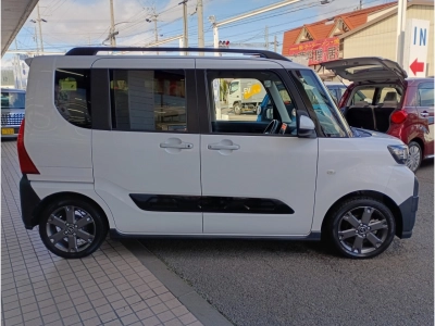 DAIHATSU TANTO FUN CROSS