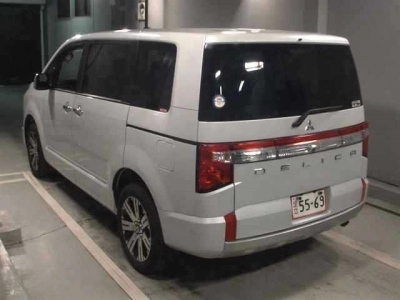 MITSUBISHI DELICA D:5