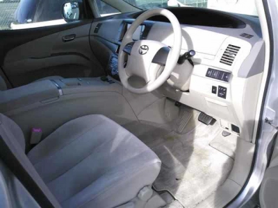 TOYOTA ESTIMA HYBRID