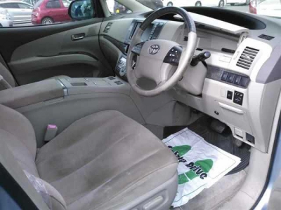 TOYOTA ESTIMA HYBRID