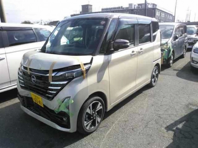 NISSAN ROOX