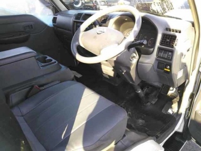 NISSAN VANETTE TRUCK
