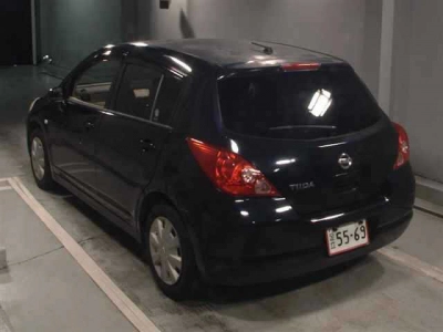 NISSAN TIIDA