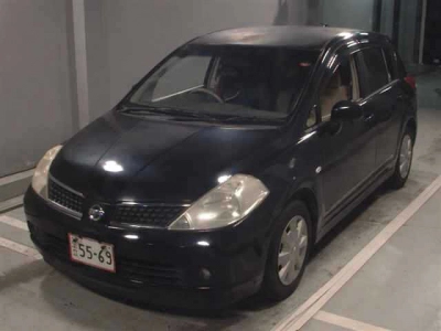 NISSAN TIIDA