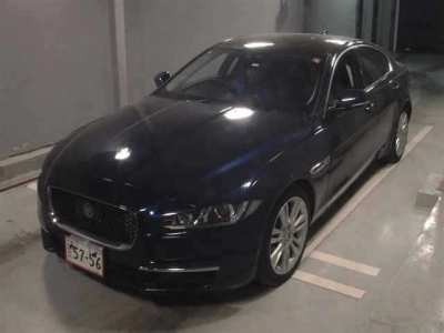 JAGUAR XE