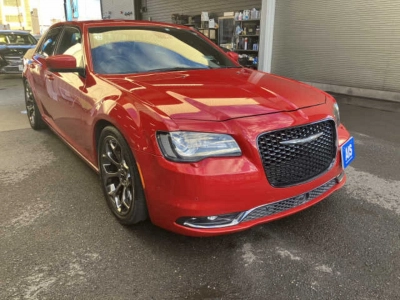 CHRYSLER 300
