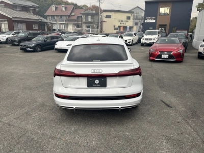 AUDI E-TRON SPORTBACK