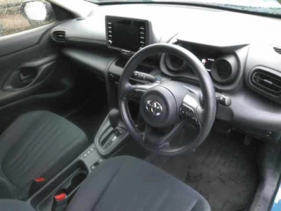 TOYOTA YARIS CROSS