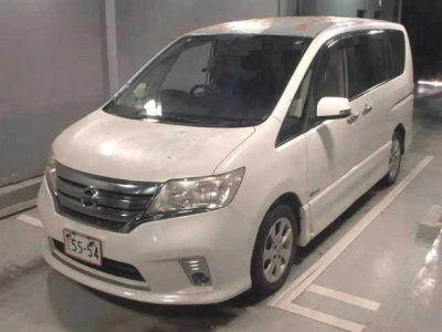 NISSAN SERENA