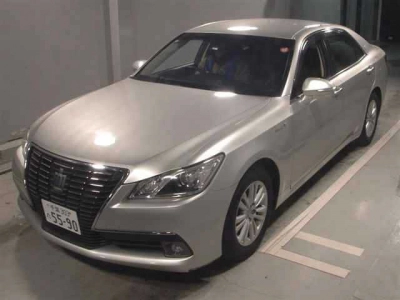 TOYOTA CROWN HYBRID