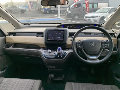 HONDA FREED HYBRID
