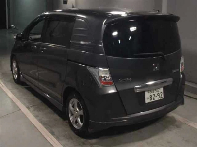 HONDA FREED HYBRID
