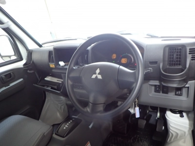 MITSUBISHI MINICAB EV