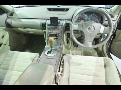 NISSAN STAGEA