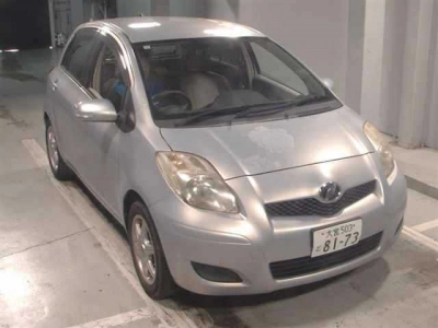 TOYOTA VITZ