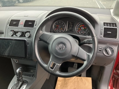 VOLKSWAGEN GOLF TOURAN