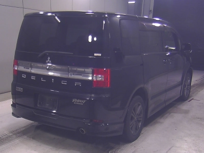 MITSUBISHI DELICA D:5