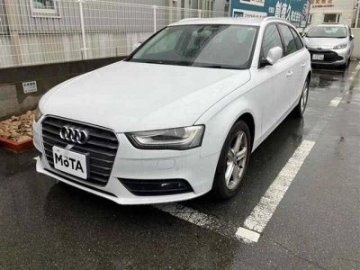 AUDI A4 AVANTE
