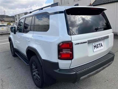 TOYOTA LAND CRUISER 250