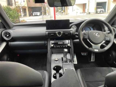 LEXUS IS