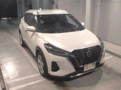 NISSAN KICKS