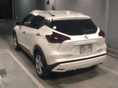 NISSAN KICKS