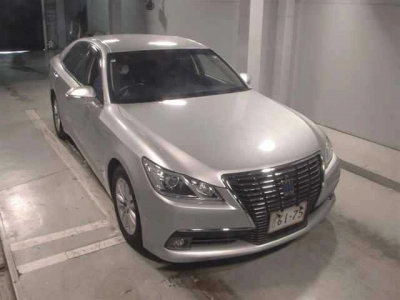 TOYOTA CROWN HYBRID