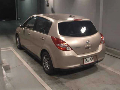 NISSAN TIIDA