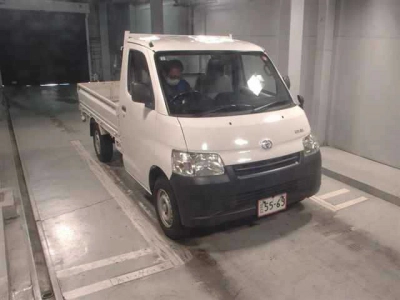 TOYOTA LITE ACE TRUCK