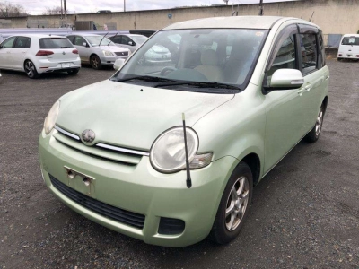 TOYOTA SIENTA