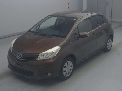 TOYOTA VITZ