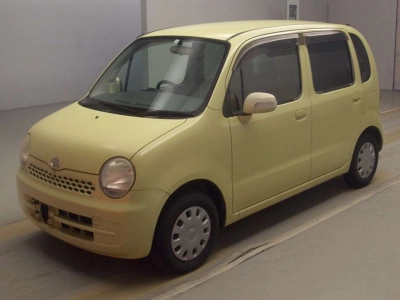 DAIHATSU MOVE LATTE