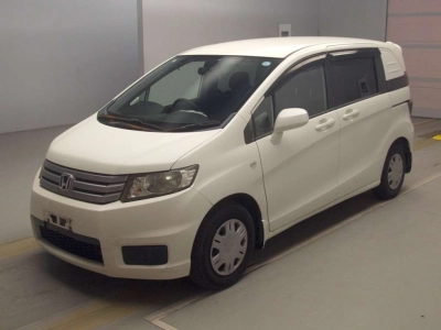 HONDA FREED SPIKE