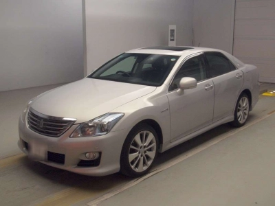 TOYOTA CROWN HYBRID