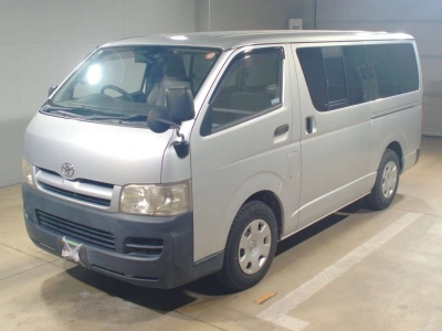 TOYOTA REGIUS VAN