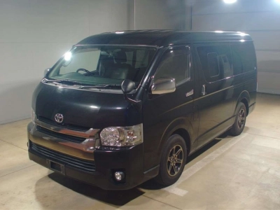 TOYOTA REGIUS VAN