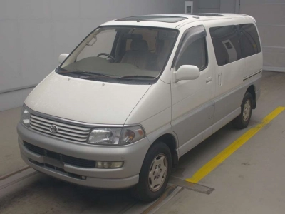 TOYOTA HIACE REGIUS