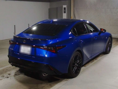 LEXUS IS