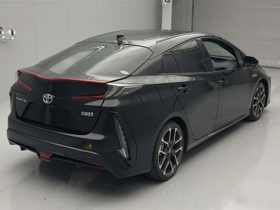 TOYOTA PRIUS PHV