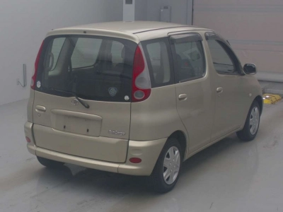 TOYOTA FUN CARGO