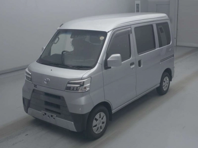 TOYOTA PIXIS VAN
