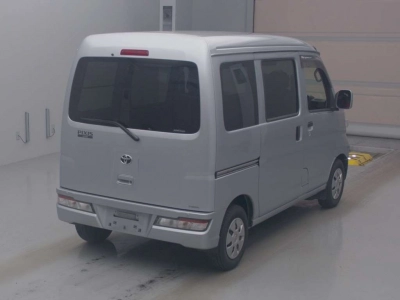 TOYOTA PIXIS VAN