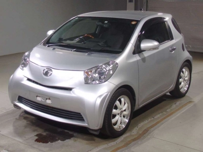 TOYOTA IQ