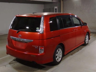TOYOTA ISIS