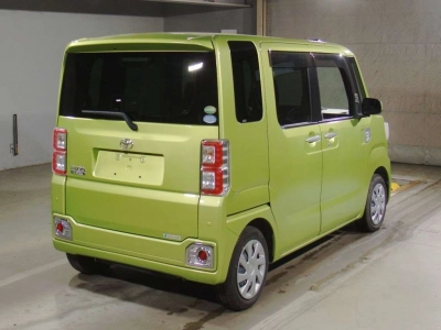 TOYOTA PIXIS MEGA