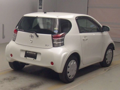 TOYOTA IQ