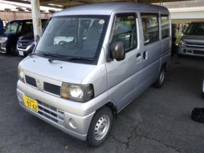 NISSAN CLIPPER VAN
