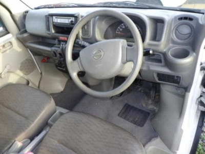 NISSAN NV100 CLIPPER