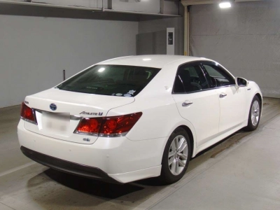 TOYOTA CROWN HYBRID