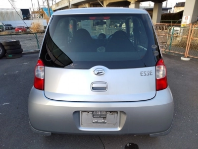 DAIHATSU ESSE